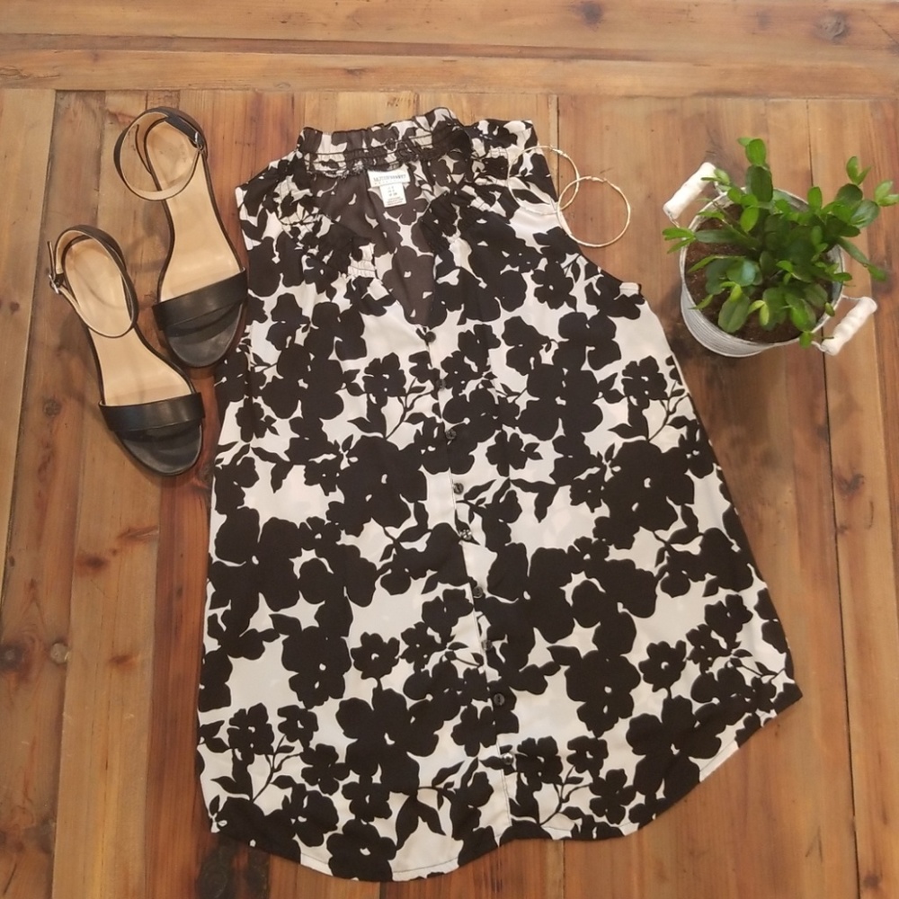 💙 3 for $15-EUC Motherhood Maternity blouse